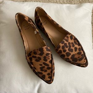 Size 5W NWOT Leopard flats!